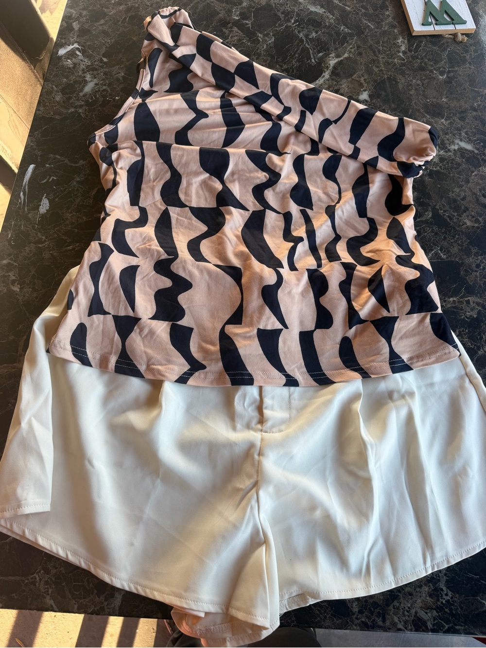SHEIN Cream High-Waist Shorts with Pink & Navy Wave Top